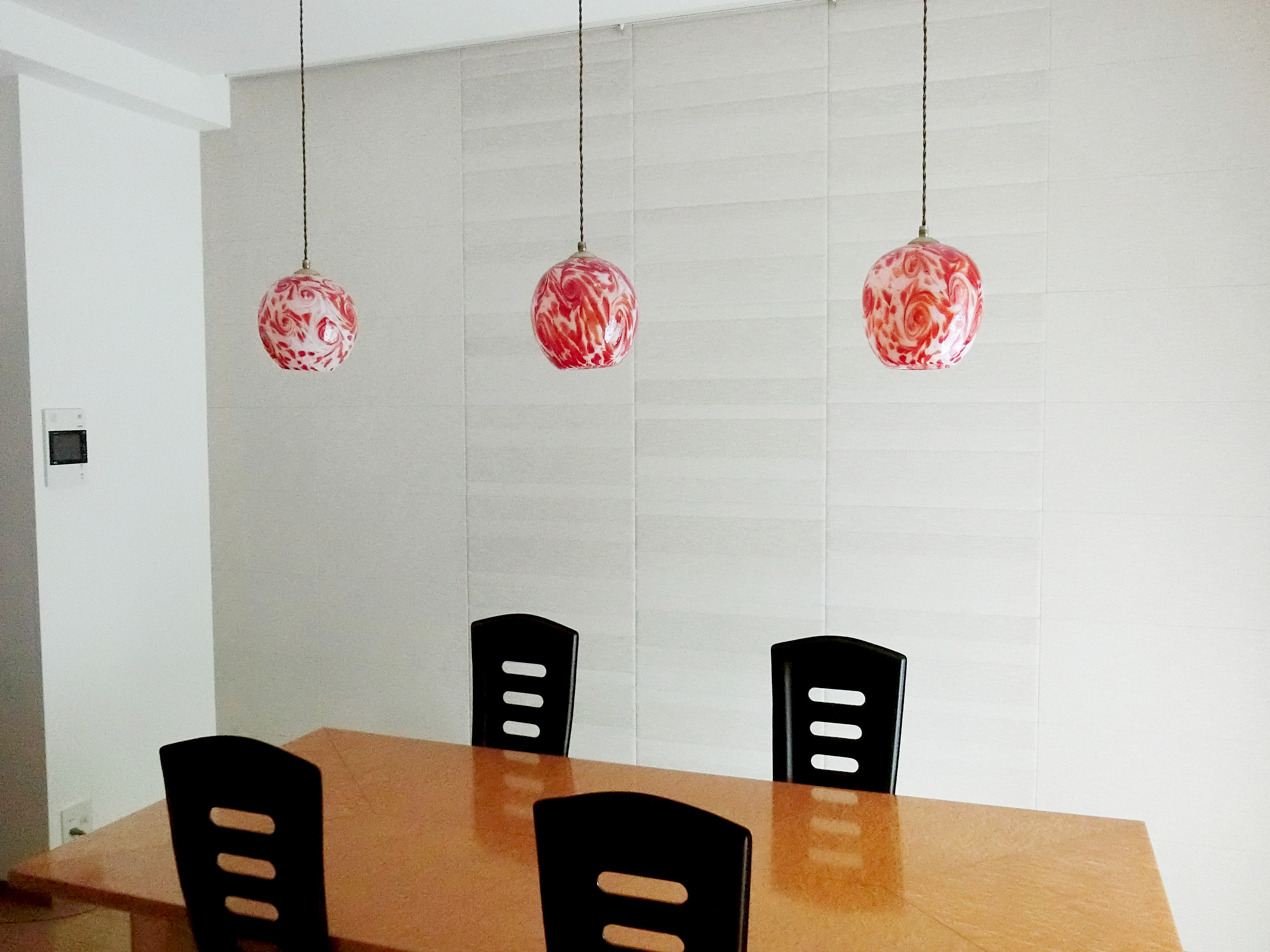 お客様に届けた琉球ガラスのランプシェードを投稿！！ | 琉球ガラス 